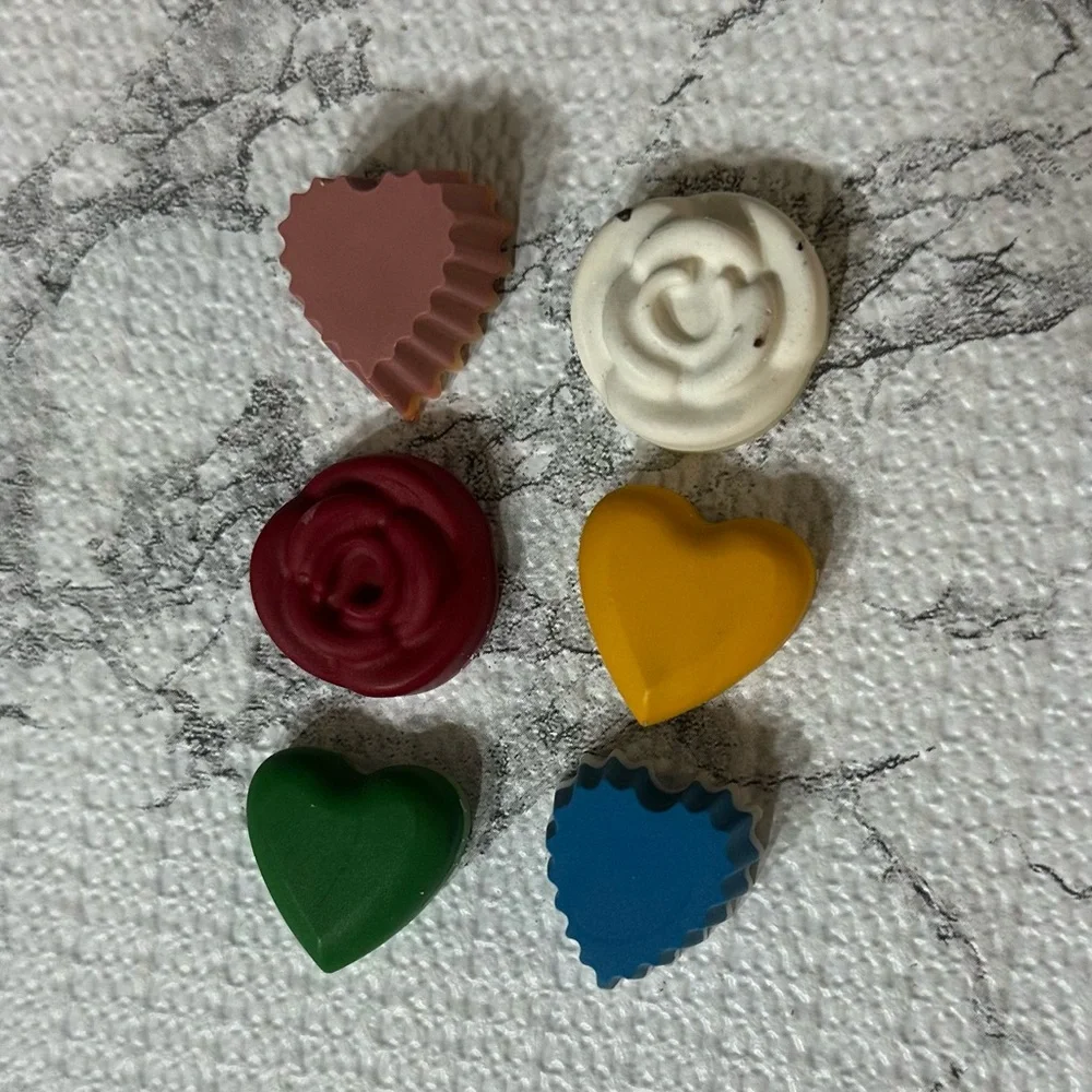 6pack handmade Valentine shaped Crayons (valentines candy shape)